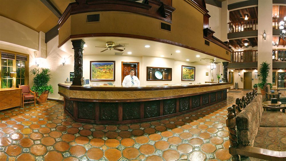 Vanllee Hotel Covina Luaran gambar
